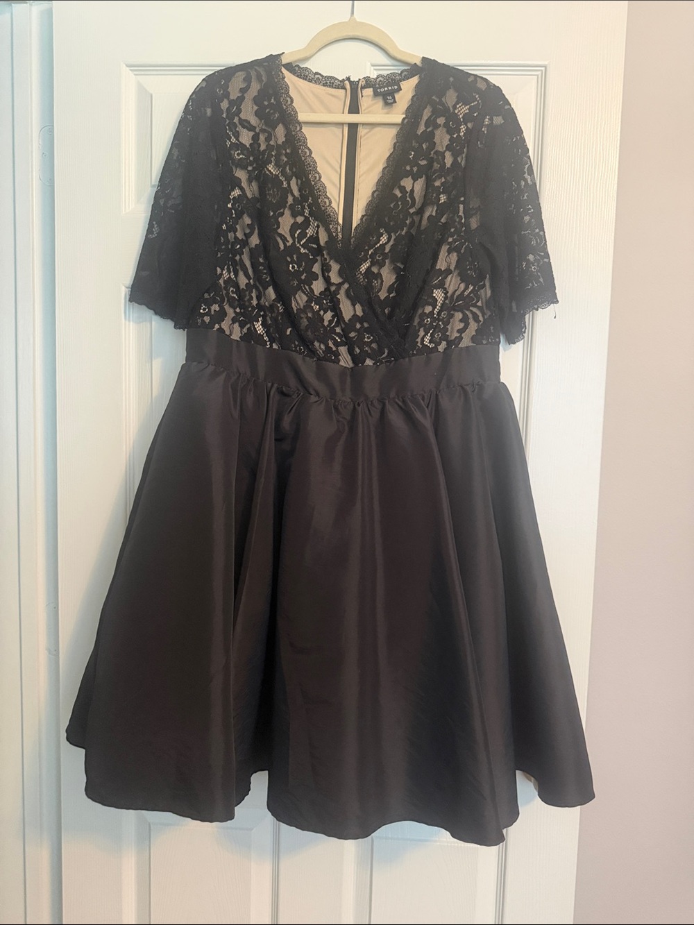 torrid size 14 Black Lace Bodice Fit-and-Flare Dress